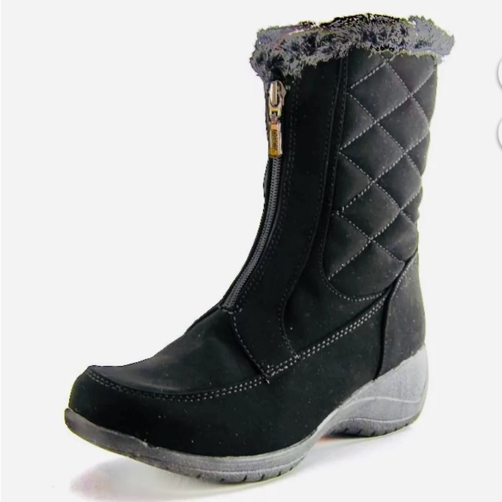 Khombu black 9M waterproof slip resistant boots NWT sold out!